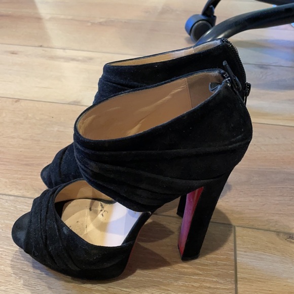 Suede Christian Loubotin Shoes size 39.5. - Picture 3 of 6